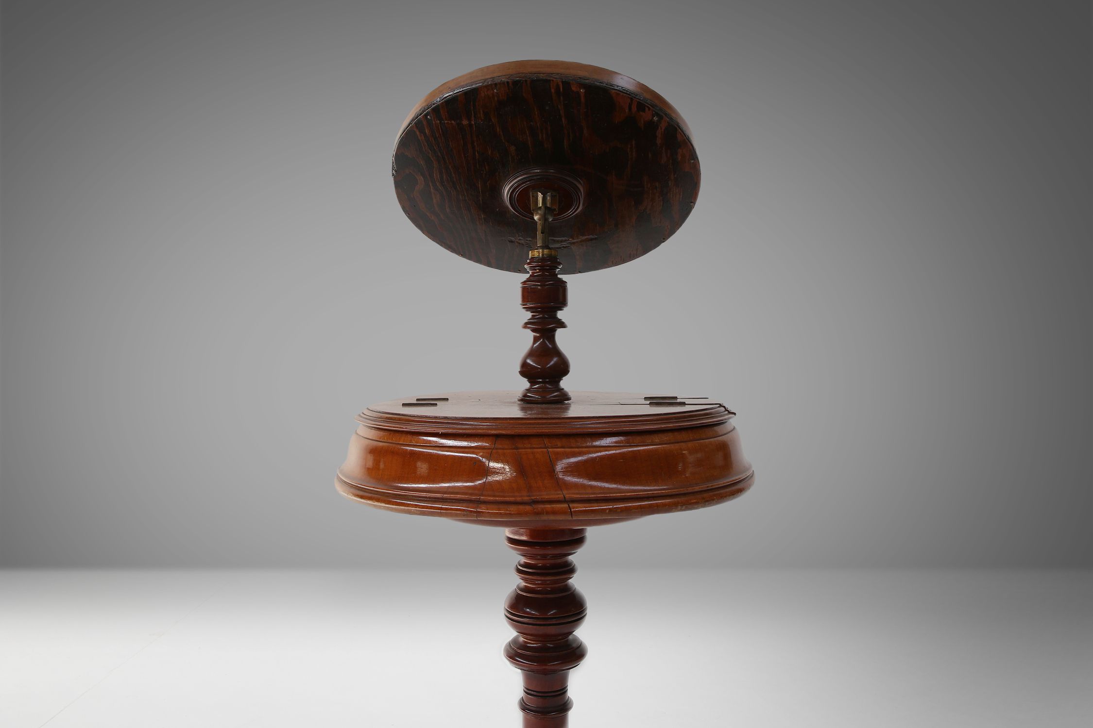 Romantic Make‑Up Mirror with Side Storage, France 1850sthumbnail